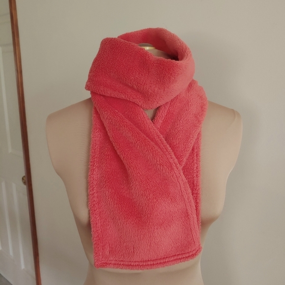 Lands' End Accessories - *FREE w/ jacket bundle Lands' End plush scarf